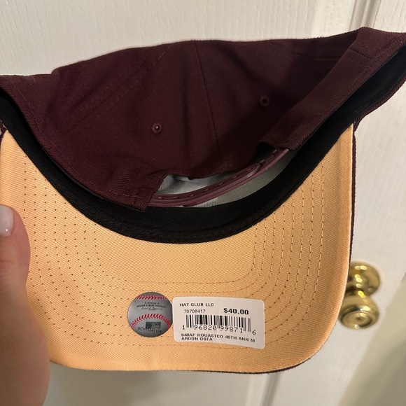 Astros Maroon Adjustable Cap with Embroidered Logo - Picture 3 of 3